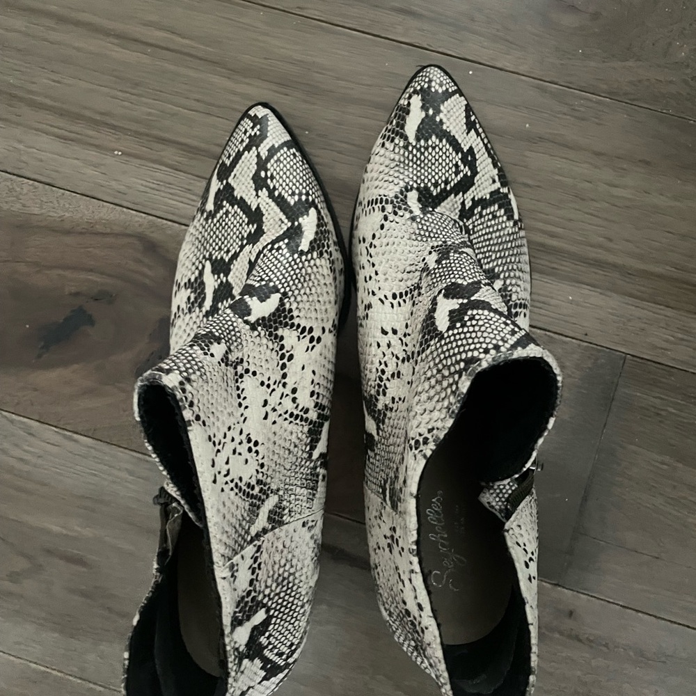 Seychelles Snakeskin Python Boots Booties - image 2